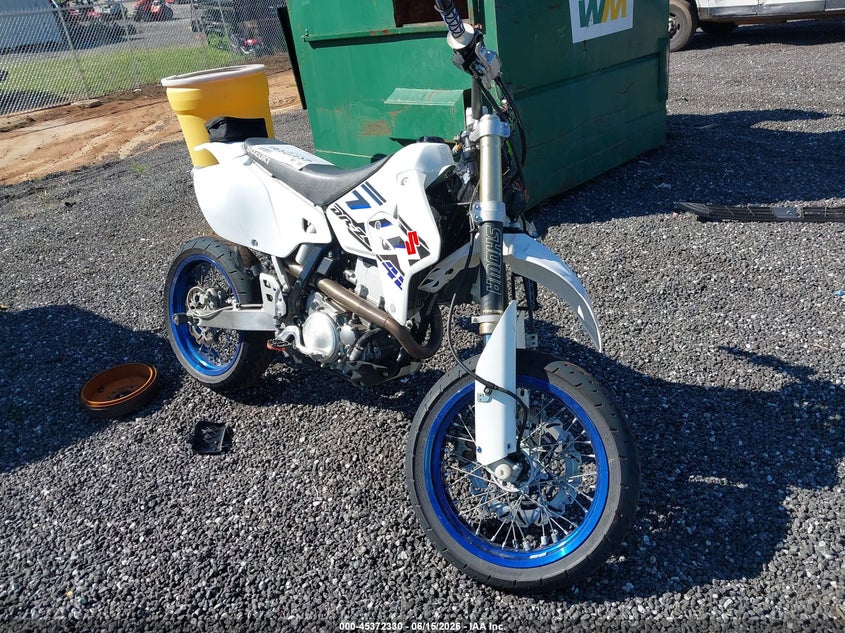 2017 Suzuki Dr-z VIN JS1SK44A3H2100777 IAAI salvage auction — FRONT END, Salvage (South Carolina), sold $1,425 on 2026-07-07 (photo 1)