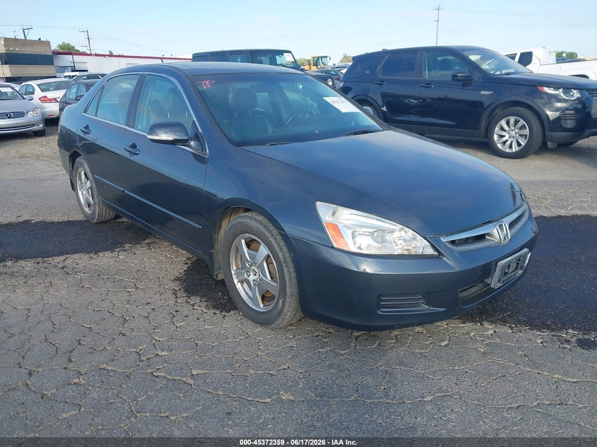 2007 Honda Accord VIN JHMCN36447C000021 IAAI salvage auction — NORMAL WEAR, Salvage Title - Dealer (California), sold $1,400 on 2026-07-22 (photo 1)