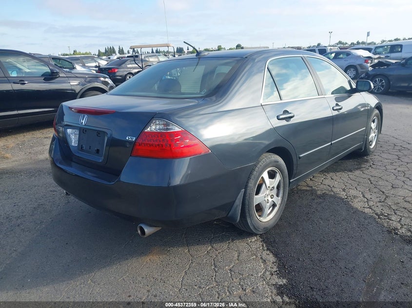 2007 Honda Accord VIN JHMCN36447C000021 IAAI salvage auction — NORMAL WEAR, Salvage Title - Dealer (California), sold $1,400 on 2026-07-22 (photo 4)