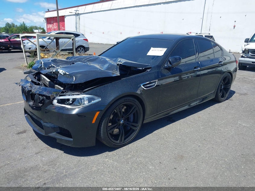 2015 BMW M5 VIN WBSFV9C55FD594490 IAAI salvage auction — FRONT END, Salvage (Oregon), sold $14,800 on 2026-08-27 (photo 2)