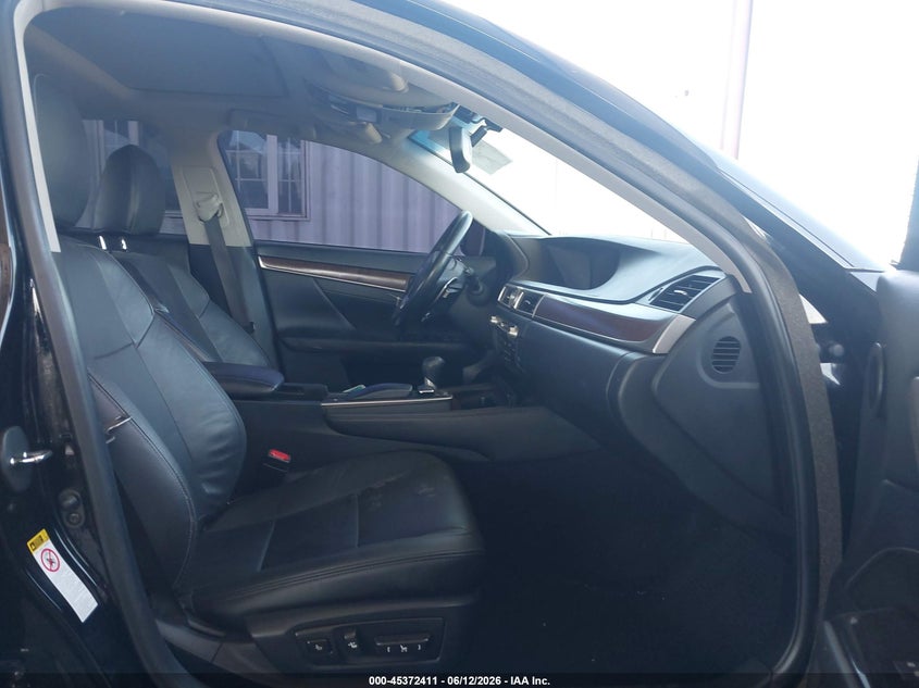 2013 Lexus Gs VIN JTHBE1BL4D5026311 IAAI salvage auction — REAR END, Salvage (California), sold $2,050 on 2026-07-28 (photo 5)
