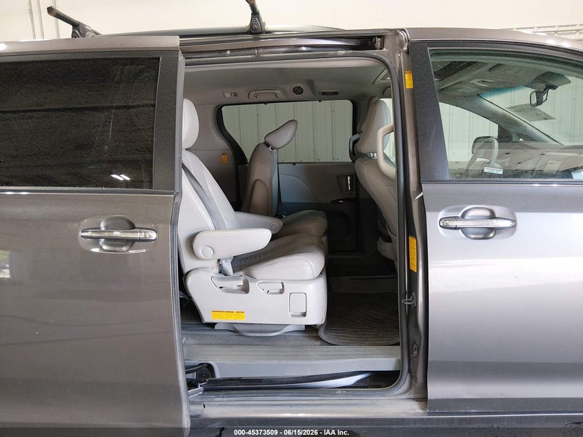 2014 Toyota Sienna VIN 5TDDK3DCXES082163 IAAI salvage auction — NORMAL WEAR, Original (Alaska), sold $8,450 on 2026-07-10 (photo 8)