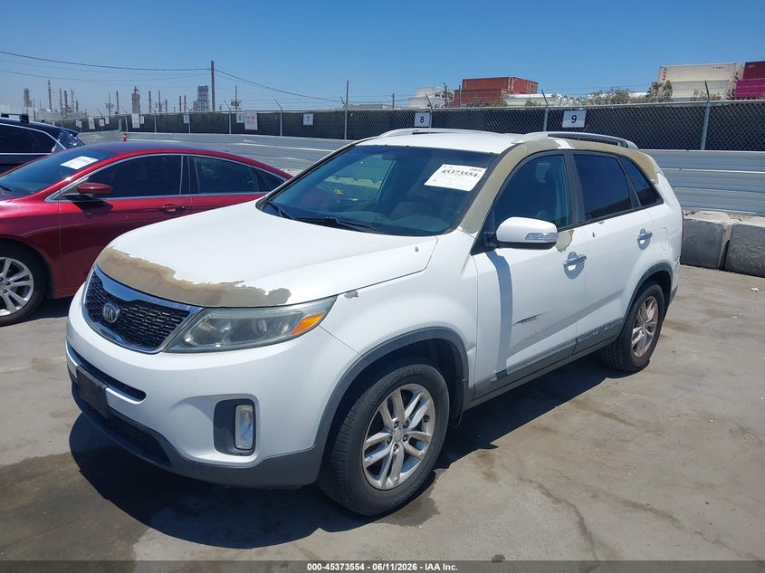 2014 Kia Sorento VIN 5XYKT4A62EG485527 IAAI salvage auction — FRONT & REAR, Clear - Dealer Only (California), sold $475 on 2026-07-08 (photo 2)