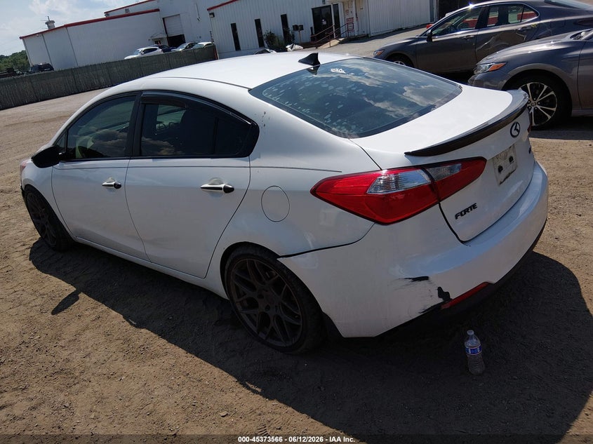 2014 Kia Forte VIN KNAFX4A83E5099289 IAAI salvage auction — NORMAL WEAR, Clear (Virginia), sold $500 on 2026-07-08 (photo 3)