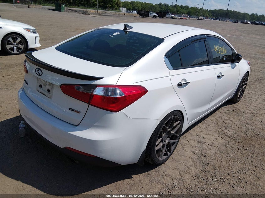 2014 Kia Forte VIN KNAFX4A83E5099289 IAAI salvage auction — NORMAL WEAR, Clear (Virginia), sold $500 on 2026-07-08 (photo 4)