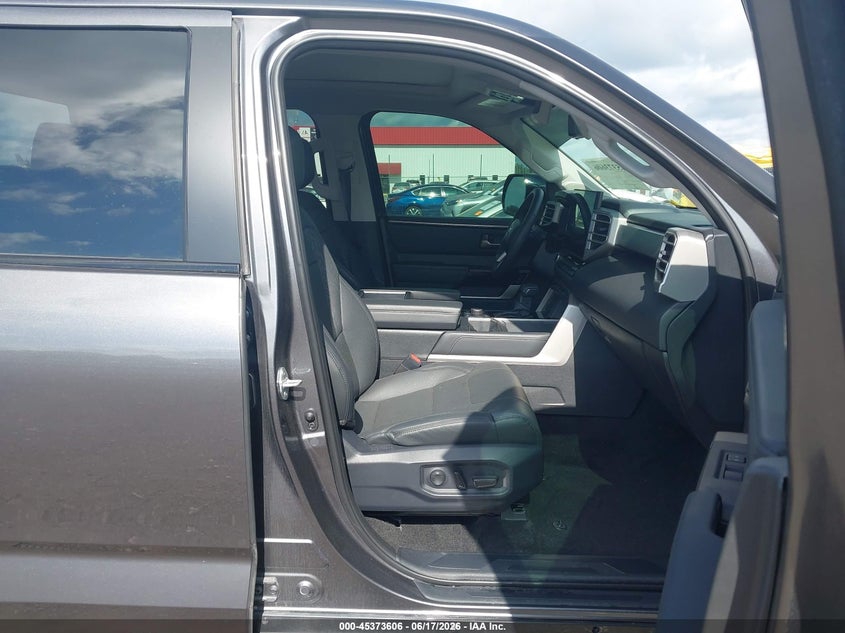 2024 Toyota Tundra VIN 5TFWA5DB0RX228813 IAAI salvage auction — FRONT & REAR, Salvage (Arkansas), sold $24,250 on 2026-07-22 (photo 5)