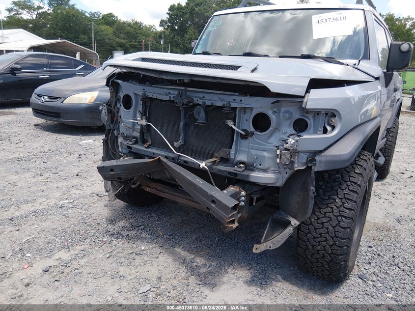 2014 Toyota Fj cruiser VIN JTEZU4BF9EK013986 IAAI salvage auction — FRONT END, Clear (South Carolina), sold $10,000 on 2026-07-28 (photo 6)