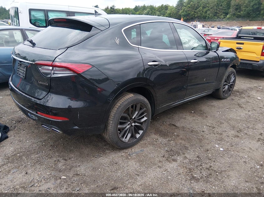 2024 Maserati Levante VIN ZN661XUM6RX453832 IAAI salvage auction — FRONT END, Salvage Title, sold $13,550 on 2026-08-10 (photo 4)
