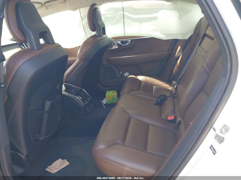 2018 Volvo S90 VIN LVY992ML8JP038607 IAAI salvage auction — RIGHT SIDE, Salvage Certificate (California), sold $4,150 on 2026-07-15 (photo 8)