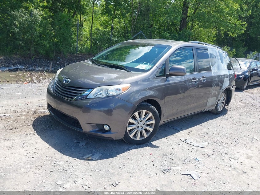 2015 Toyota Sienna VIN 5TDDK3DC8FS108258 IAAI salvage auction — REAR END, Mv-907A (New York), sold $4,150 on 2026-07-07 (photo 2)