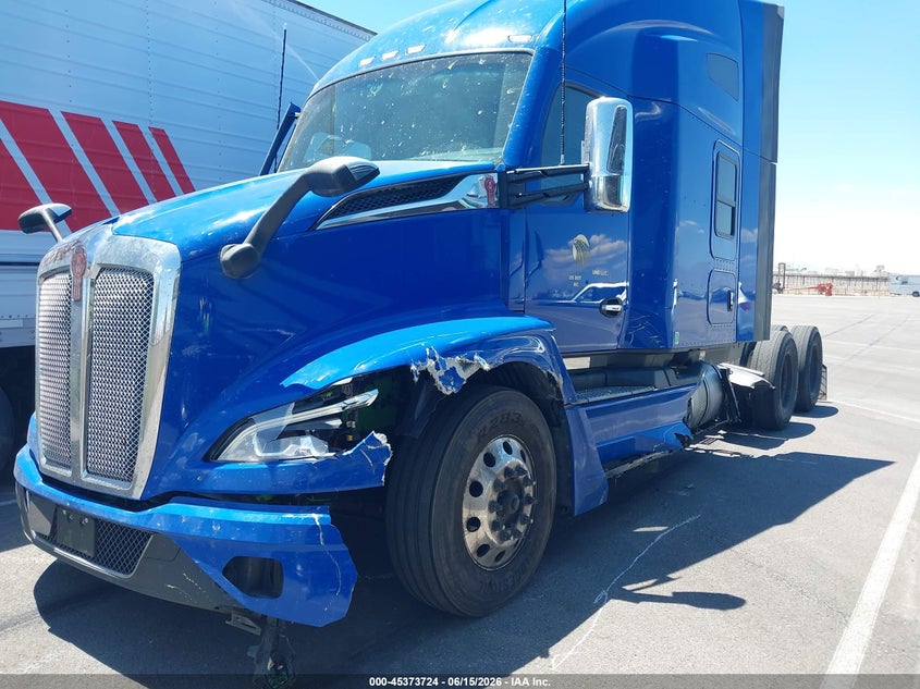 2023 Kenworth T680 VIN 1XKYDP9X7PJ235780 IAAI salvage auction — FRONT END, Salvage (Nevada), sold $27,300 on 2026-08-12 (photo 2)