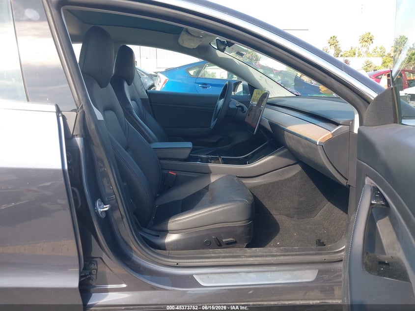 2020 Tesla Model 3 VIN 5YJ3E1EAXLF739310 IAAI salvage auction — LEFT REAR, Salvage Title, sold $6,000 on 2026-07-13 (photo 5)