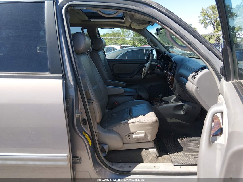 2002 Toyota Sequoia VIN 5TDBT48AX2S109344 IAAI salvage auction — NORMAL WEAR, Regular Certificate (Iowa), sold $575 on 2026-07-21 (photo 5)