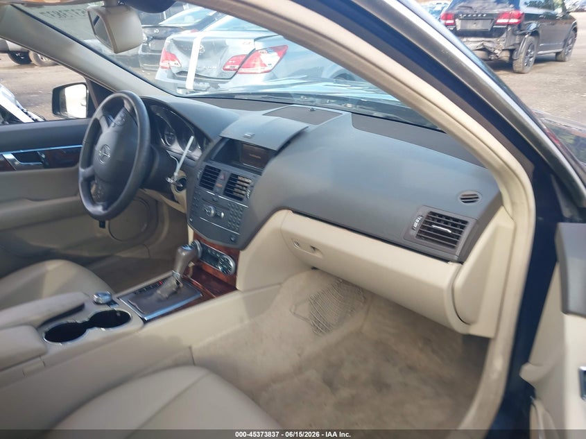 2010 Mercedes-benz C class VIN WDDGF8BB6AR121273 IAAI salvage auction — LEFT FRONT, Clear (Massachusetts), sold $425 on 2026-07-24 (photo 5)