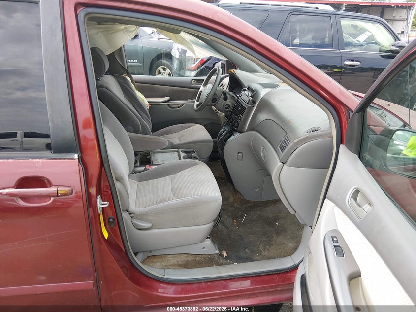 2007 Toyota Sienna VIN 5TDZK23C97S072079 IAAI salvage auction — SIDE, Salvage (Louisiana), sold $375 on 2026-07-15 (photo 5)