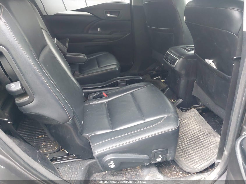 2015 Toyota Highlander VIN 5TDJKRFH0FS151085 IAAI salvage auction — FRONT END, Salvage Title, sold $1,200 on 2026-07-28 (photo 8)