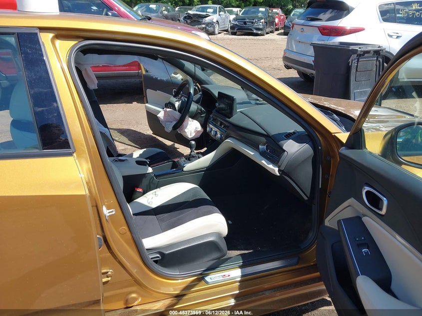 2024 Acura Integra VIN 19UDE5G94RA001049 IAAI salvage auction — LEFT SIDE, Salvage (Minnesota), sold $10,500 on 2026-08-26 (photo 5)