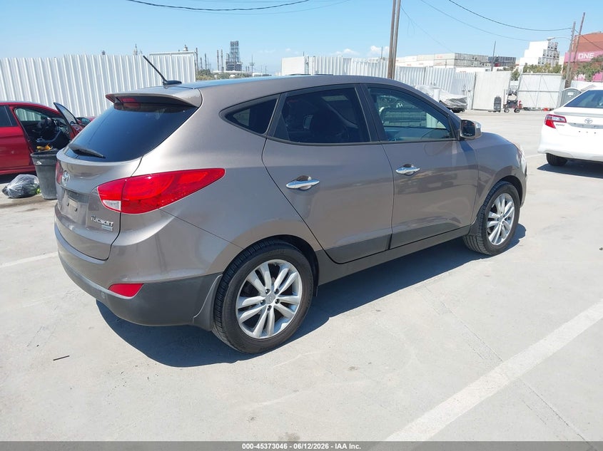 2013 Hyundai Tucson VIN KM8JU3ACXDU637278 IAAI salvage auction — LEFT SIDE, Salvage (California), sold $2,400 on 2026-07-08 (photo 4)