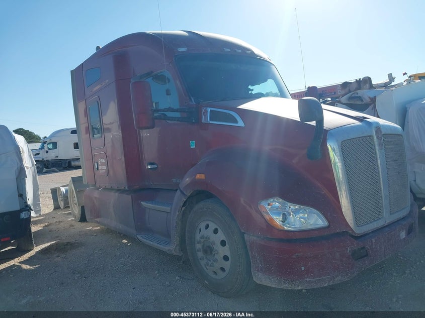 2017 Kenworth T680 VIN 1XKYDP9X6HJ159177 — IAAI salvage auction photo