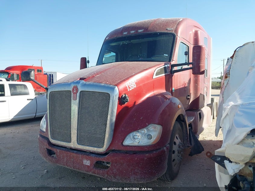 2017 Kenworth T680 VIN 1XKYDP9X6HJ159177 IAAI salvage auction — SIDE, Wait Title, sold $13,700 on 2026-09-23 (photo 2)