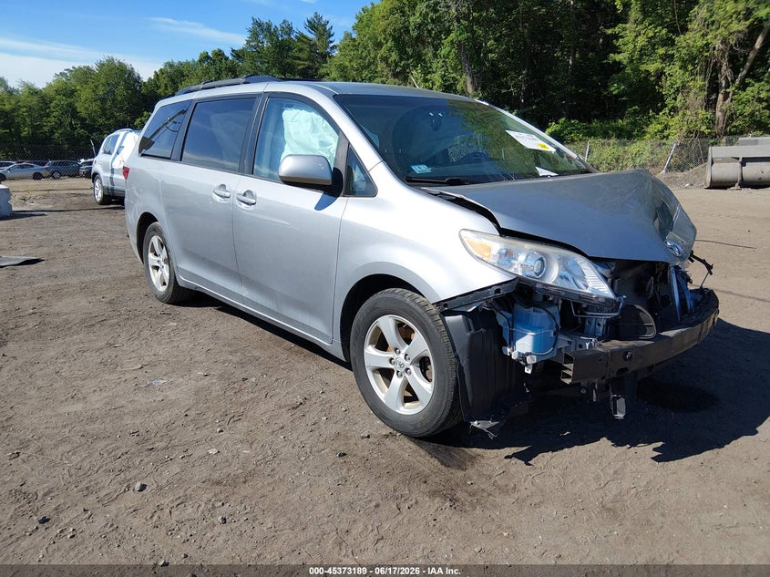 2017 Toyota Sienna VIN 5TDKZ3DC8HS844820 IAAI salvage auction — FRONT END, Salvage (Massachusetts), sold $1,700 on 2026-07-28 (photo 1)