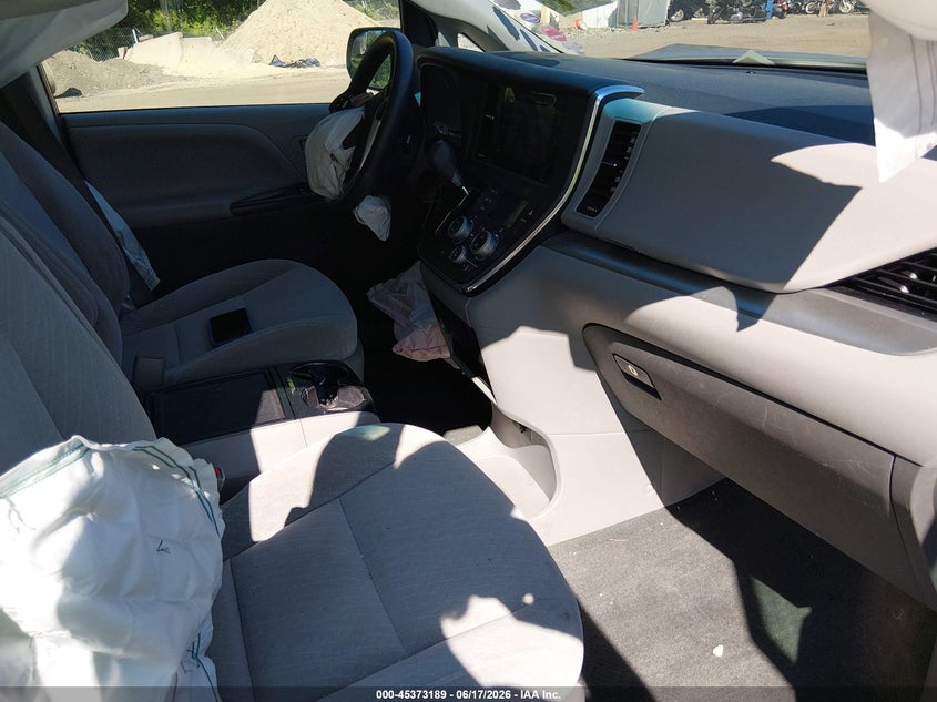 2017 Toyota Sienna VIN 5TDKZ3DC8HS844820 IAAI salvage auction — FRONT END, Salvage (Massachusetts), sold $1,700 on 2026-07-28 (photo 5)