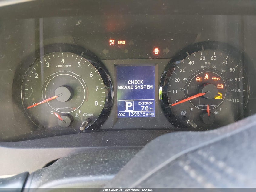 2017 Toyota Sienna VIN 5TDKZ3DC8HS844820 IAAI salvage auction — FRONT END, Salvage (Massachusetts), sold $1,700 on 2026-07-28 (photo 7)