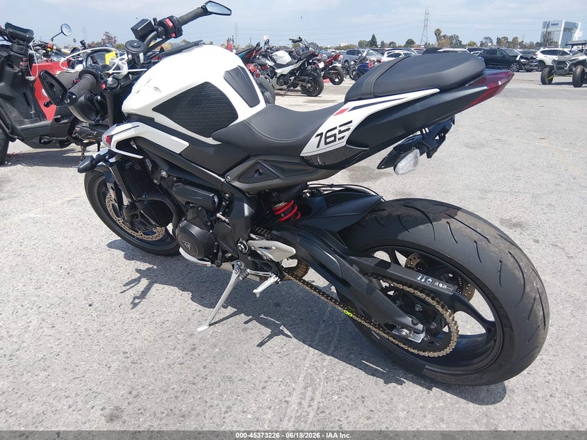 2025 Triumph motorcycle Street VIN SMTA604S6STCC6852 IAAI salvage auction — FRONT END, Salvage (California), sold $2,650 on 2026-07-28 (photo 3)