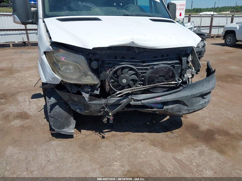 2014 Freightliner Sprinter 2500 VIN WDYPE8DC2E5857177 IAAI salvage auction — FRONT END, Clear (Oklahoma), sold $1,500 on 2026-08-08 (photo 6)