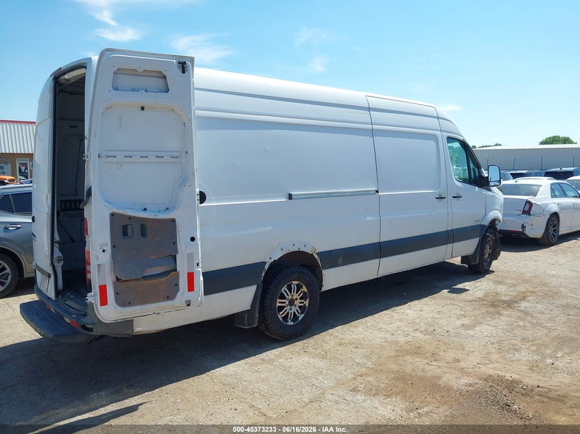 2014 Freightliner Sprinter 2500 VIN WDYPE8DC2E5857177 IAAI salvage auction — FRONT END, Clear (Oklahoma), sold $1,500 on 2026-08-08 (photo 4)