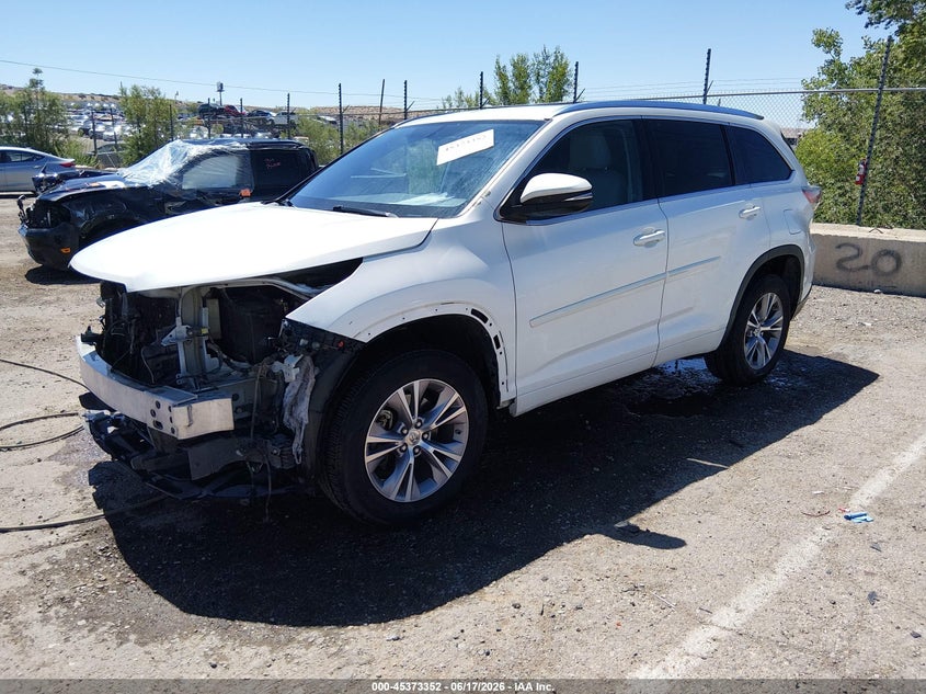 2015 Toyota Highlander VIN 5TDKKRFH6FS085260 IAAI salvage auction — FRONT END, Salvage (New Mexico), sold $5,600 on 2026-07-20 (photo 2)