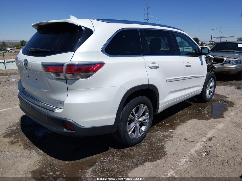 2015 Toyota Highlander VIN 5TDKKRFH6FS085260 IAAI salvage auction — FRONT END, Salvage (New Mexico), sold $5,600 on 2026-07-20 (photo 4)