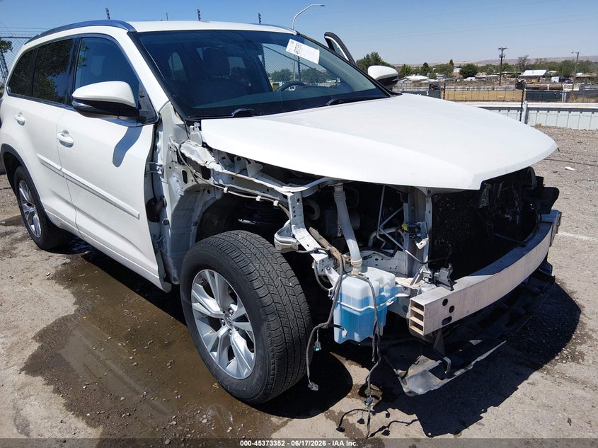 2015 Toyota Highlander VIN 5TDKKRFH6FS085260 IAAI salvage auction — FRONT END, Salvage (New Mexico), sold $5,600 on 2026-07-20 (photo 6)