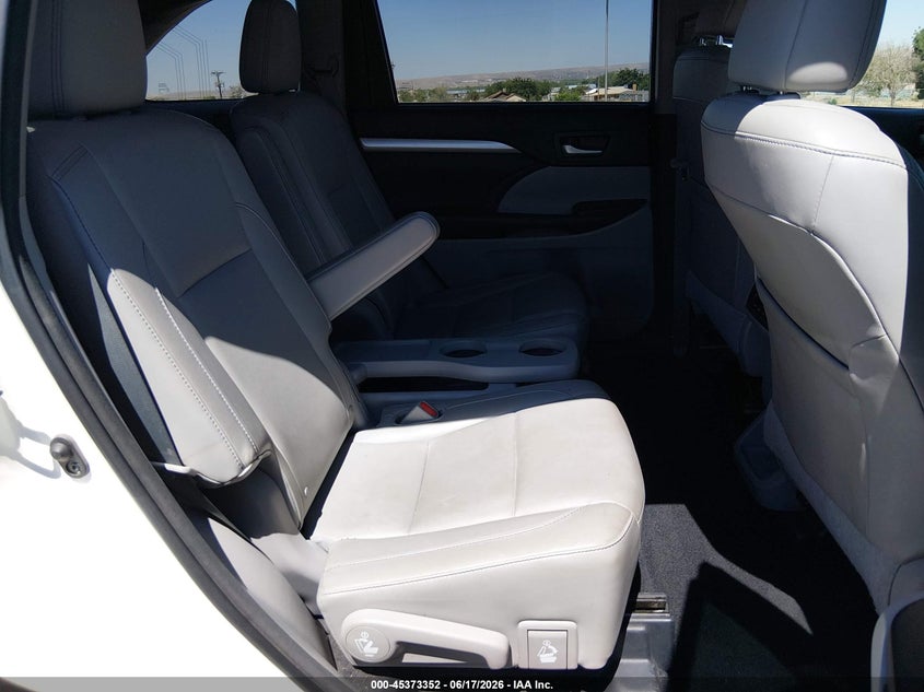2015 Toyota Highlander VIN 5TDKKRFH6FS085260 IAAI salvage auction — FRONT END, Salvage (New Mexico), sold $5,600 on 2026-07-20 (photo 8)