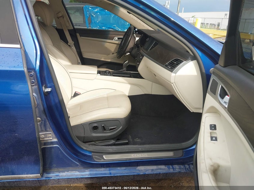 2015 Hyundai Genesis VIN KMHGN4JE6FU099714 IAAI salvage auction — FRONT END, Salvage (Tennessee), sold $3,350 on 2026-07-09 (photo 5)