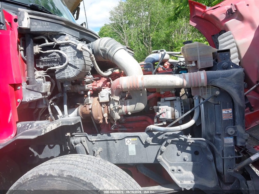 2019 Kenworth T680 VIN 1XKYD49X8KJ236878 IAAI salvage auction — REPOSSESSION, Clear (California), sold $14,850 on 2026-07-08 (photo 9)