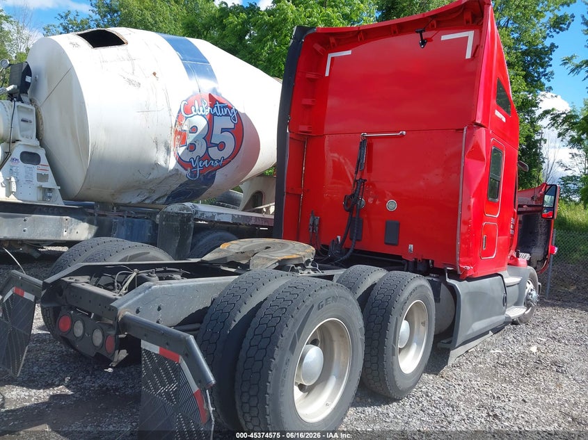 2019 Kenworth T680 VIN 1XKYD49X8KJ236878 IAAI salvage auction — REPOSSESSION, Clear (California), sold $14,850 on 2026-07-08 (photo 4)