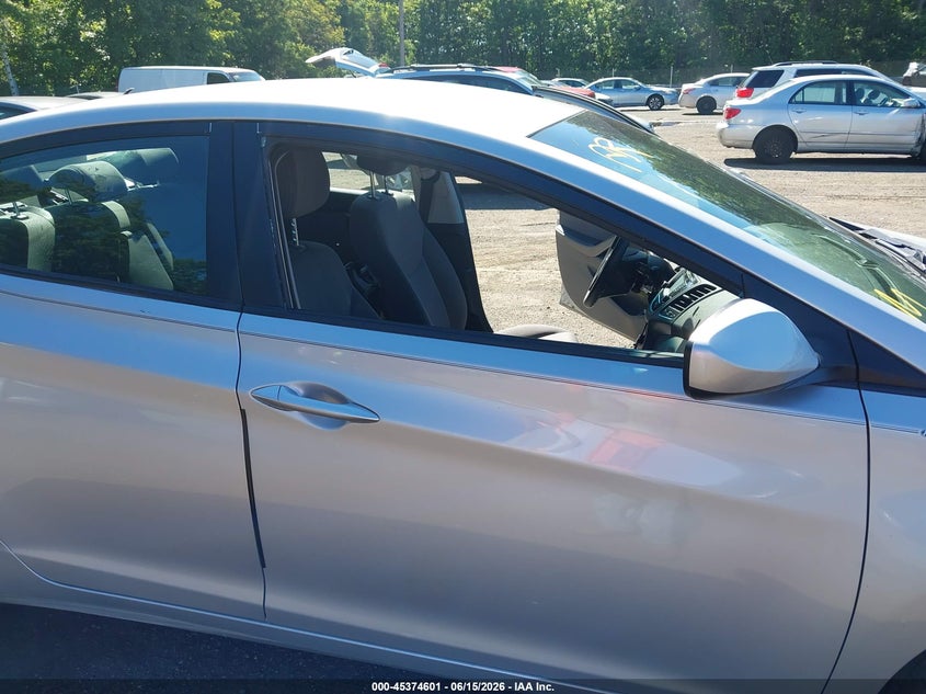 2014 Hyundai Elantra VIN KMHDH4AE6EU163338 IAAI salvage auction — RIGHT SIDE, Salvage - Greater Than 75% (Maryland), sold $1,650 on 2026-07-15 (photo 6)