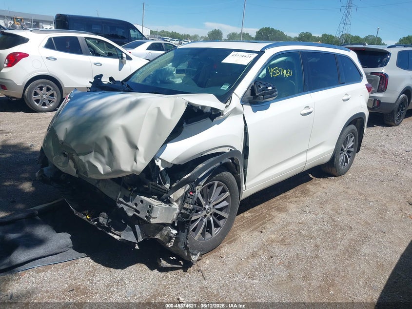 2018 Toyota Highlander VIN 5TDJZRFH0JS807791 IAAI salvage auction — FRONT END, Salvage (Indiana), sold $4,150 on 2026-07-15 (photo 2)