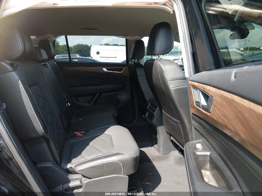 2024 Volkswagen Atlas VIN 1V2HR2CA2RC576269 IAAI salvage auction — FRONT END, Salvage Title, sold $7,125 on 2026-08-24 (photo 8)