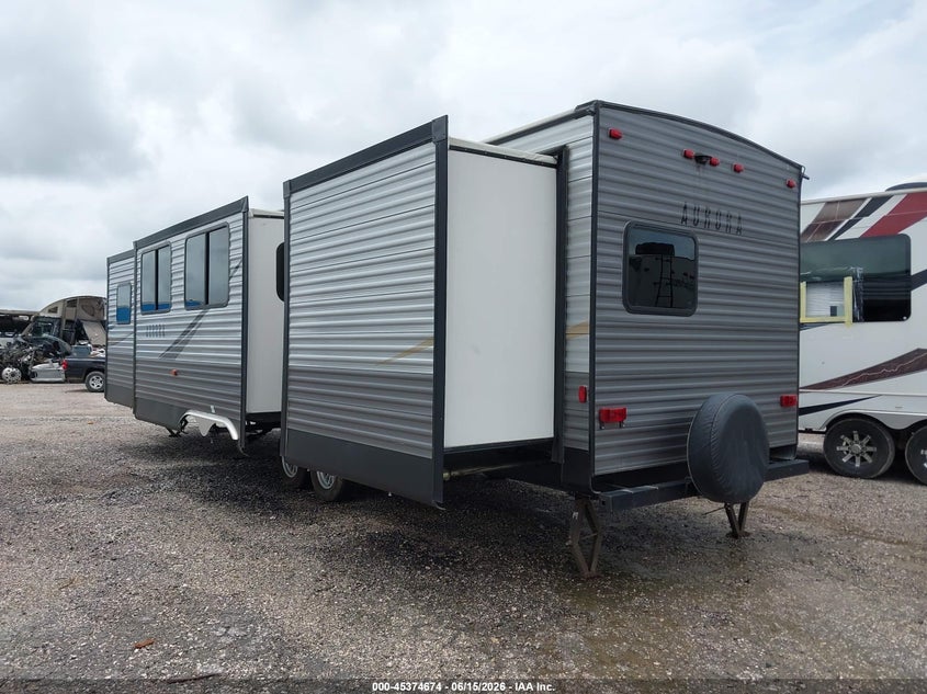 2022 Forest river Aurora VIN 5ZT2ARZB8NX026244 IAAI salvage auction — FRONT END, Salvage (Texas), sold $14,300 on 2026-08-25 (photo 3)