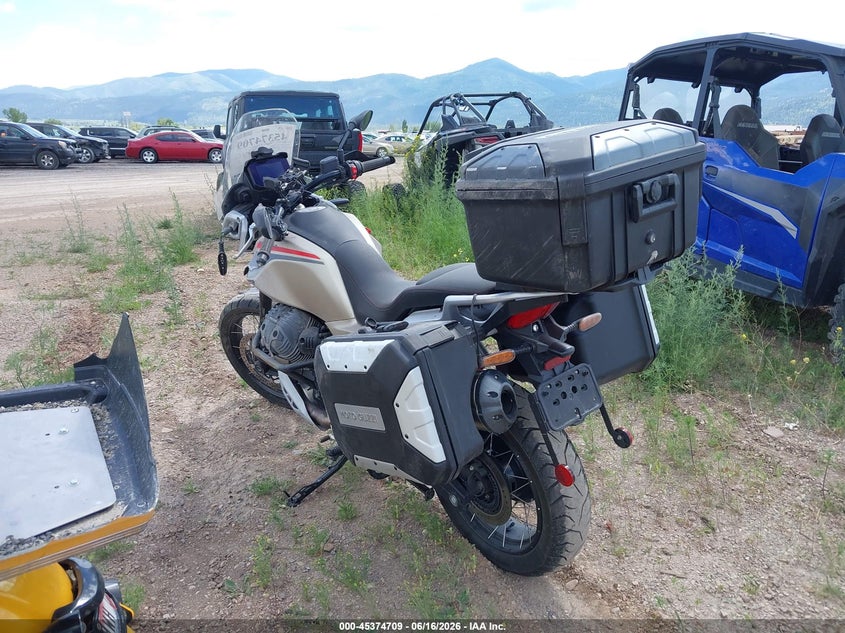 2025 Moto guzzi VIN ZGUMLUB03SS000060 IAAI salvage auction — ALL OVER, Salvage Title, sold $2,750 on 2026-08-04 (photo 3)