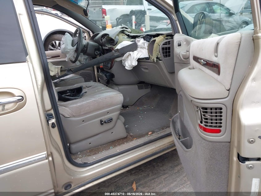 2000 Chrysler Town & country VIN 1C4GP64LXYB566801 IAAI salvage auction — LEFT FRONT, Salvage (North Carolina), sold $250 on 2026-07-09 (photo 5)