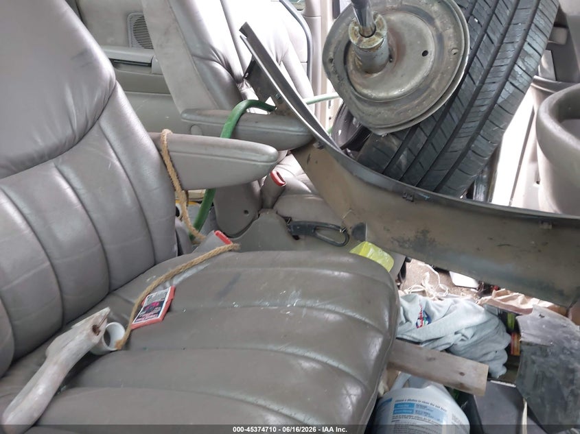 2000 Chrysler Town & country VIN 1C4GP64LXYB566801 IAAI salvage auction — LEFT FRONT, Salvage (North Carolina), sold $250 on 2026-07-09 (photo 8)