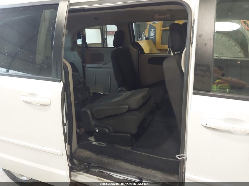 2017 Dodge Grand caravan VIN 2C4RDGBG0HR736629 IAAI salvage auction — NORMAL WEAR, Sf97 (Minnesota), sold $13,150 on 2026-07-14 (photo 8)