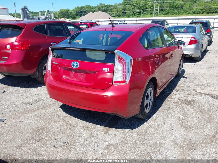 2013 Toyota Prius VIN JTDKN3DU3D1636744 IAAI salvage auction — NORMAL WEAR, Clear (Illinois), sold $975 on 2026-07-20 (photo 4)
