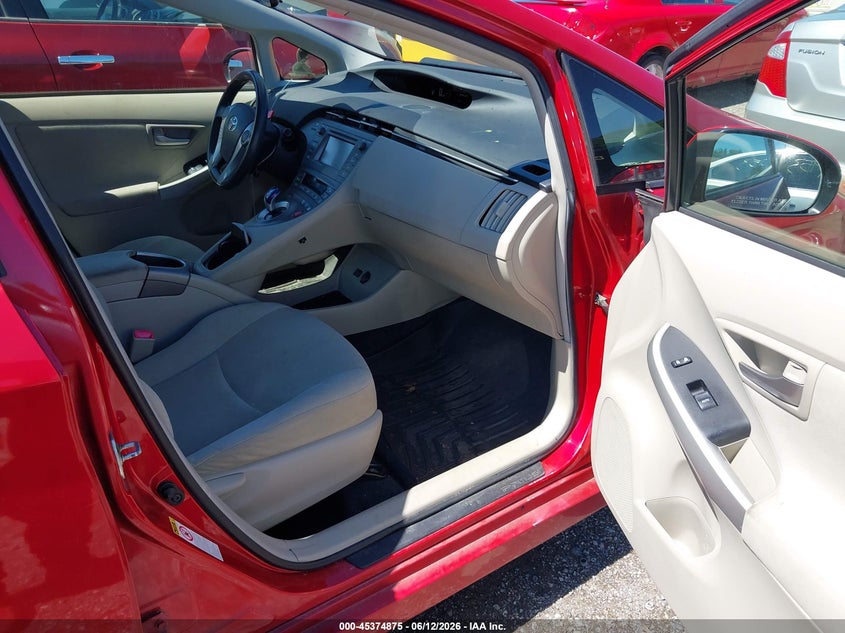 2013 Toyota Prius VIN JTDKN3DU3D1636744 IAAI salvage auction — NORMAL WEAR, Clear (Illinois), sold $975 on 2026-07-20 (photo 5)