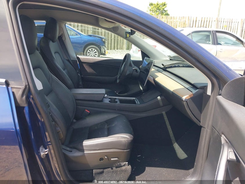 2021 Tesla Model y VIN 5YJYGDEE5MF233521 IAAI salvage auction — LEFT FRONT, Salvage Title, sold $6,500 on 2026-08-19 (photo 5)
