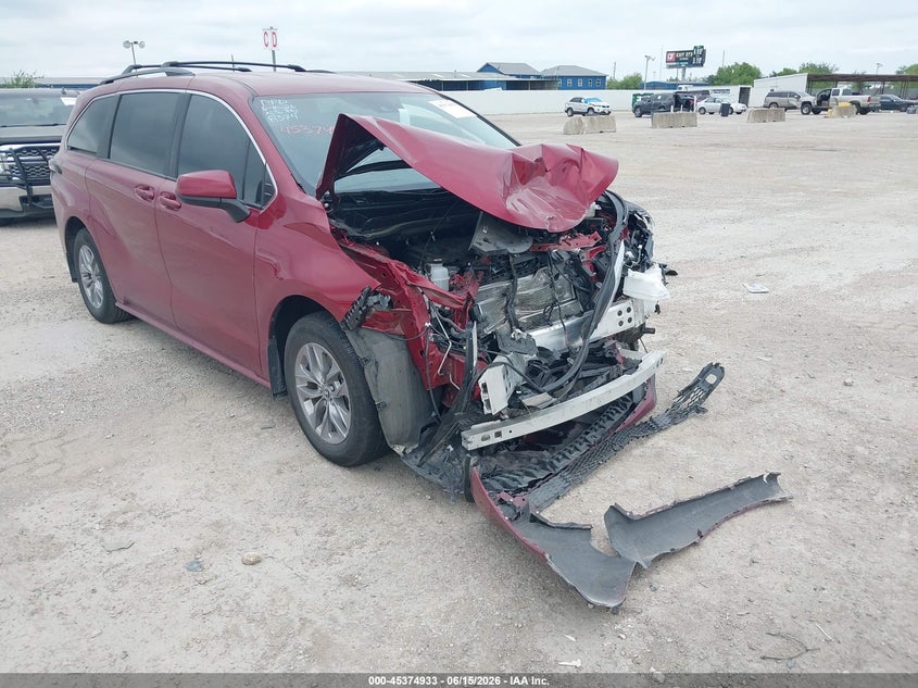 2025 Toyota Sienna VIN 5TDKRKEC0SS248374 IAAI salvage auction — FRONT END, Salvage (Texas), sold $9,700 on 2026-07-22 (photo 1)