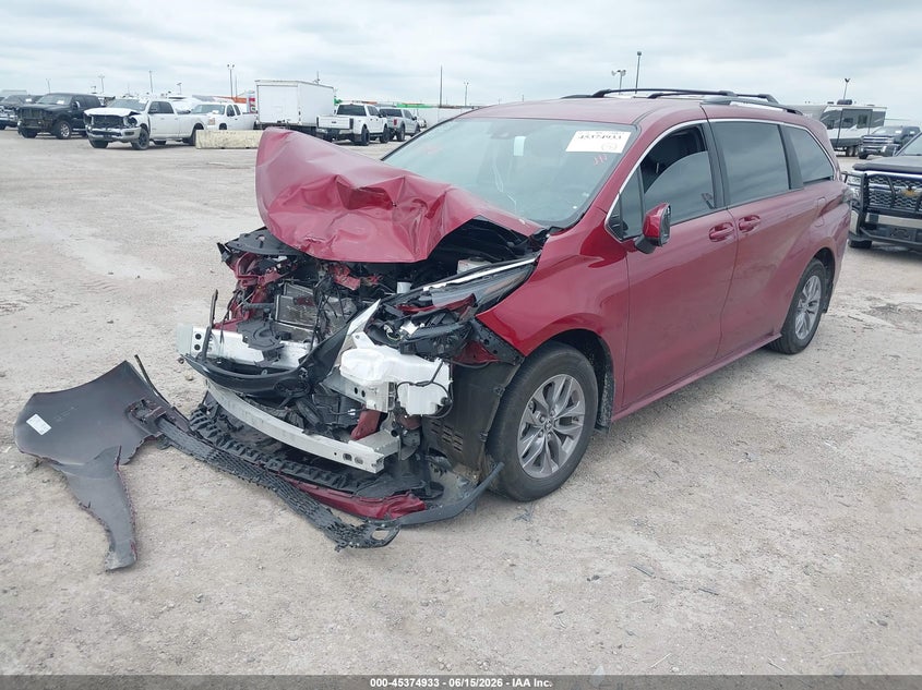 2025 Toyota Sienna VIN 5TDKRKEC0SS248374 IAAI salvage auction — FRONT END, Salvage (Texas), sold $9,700 on 2026-07-22 (photo 2)